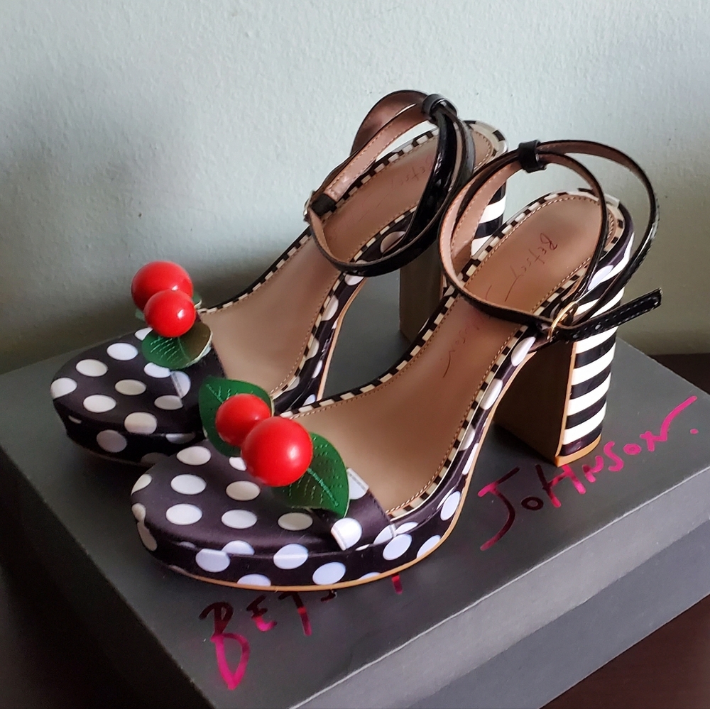 Betsey Johnson Judson Black&White Polka Dot Block Heel Platform Sandals Size 5.5 - Picture 2 of 7